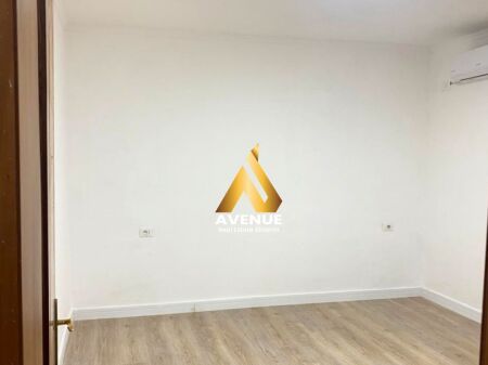 JEPET ME QIRA GARSONIERE TE RRUGA MYSLYM SHYRI, TIRANË