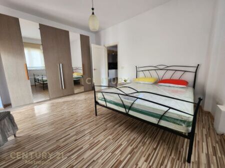 Jepet me qira apartament 2+1 pranë Myslym Shyrit, në rrugën Mujo Ulqinaku.