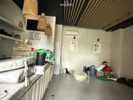 Lokal Me qera Tek Rruga e Barrikadave (ID BL2183) tirane