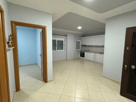 Affitto | Appartamento 2 + 1 | Via Bardhyl | 500 €/mese
