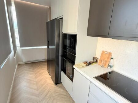 🏠Jepet Apartament Luksoz 2+1 me Qira te Liqeni i Tiranës!