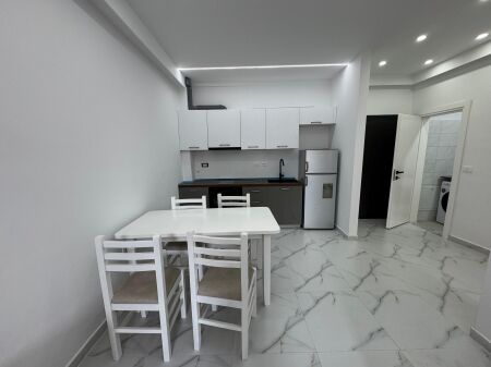 Shitet Apartament 1+1 pallat ekzistues 1+1 qender durres
