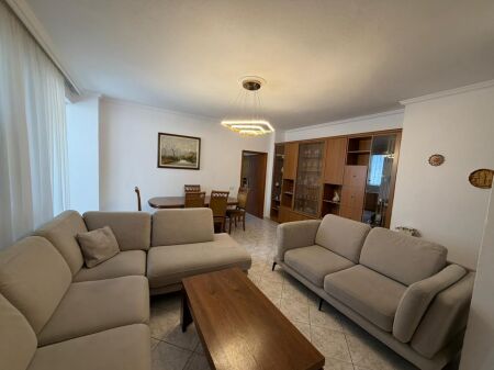 🏡Jepet me qira apartament  3+1+2 📍Rruga Siri Kodra💶 Çmimi: 750€/muaj