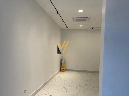 SHITET DYQAN 38.4 M2 TE RRUGA MINE PEZA 192.000 EURO