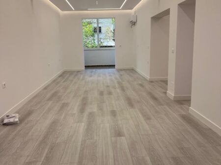 Business premises for rent, Barrikadave Street! 1,300 €