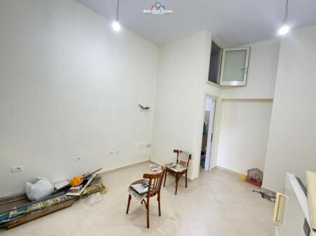 Dyqan Me Qera Tek Ish Tregu Elektrik (ID BD21859) Tirane