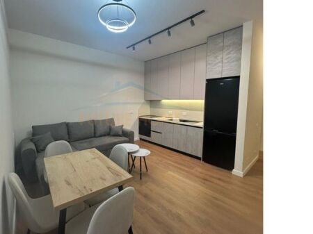 In vendita, Appartamento 1+1, Complesso Colombo, Oxhaku. Tirana