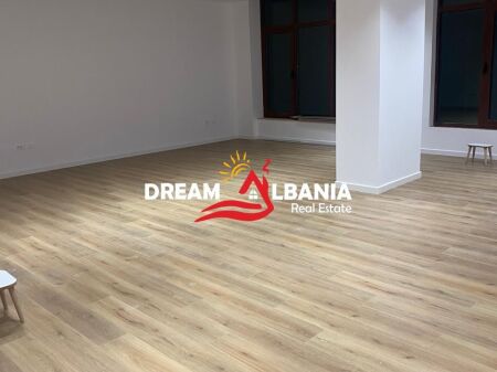  Ambiente commerciale ad Astir vicino alla pasticceria “Nela 5” ( ID 42611419 )