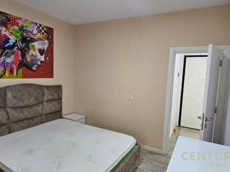 APARTAMENT 1+1 ME QIRA – “9 KATËSHET”, QENDËR TIRANE!