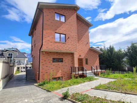 🏡 Villa su tre piani in affitto a TEG