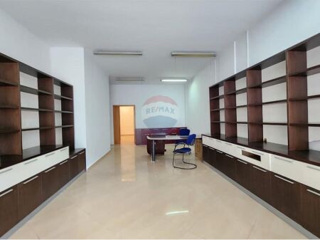 Shop - For Rent - Qemal Stafa Street, Tirana