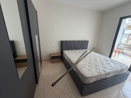 Jepet Me Qera Apartament 2+1+2 Ballkone
