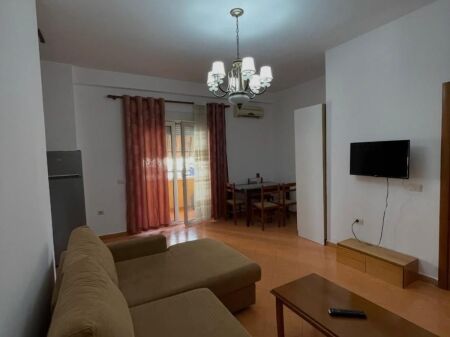 appartamento in affitto a due minuti da Via Elbasani