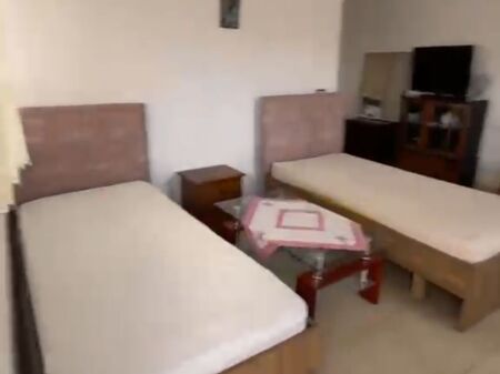 Garsionere 25000 leke.Yzberisht