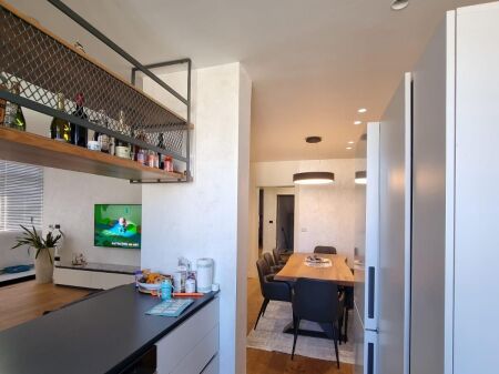 Shitet Apartament tek Stadiumi Dinamo