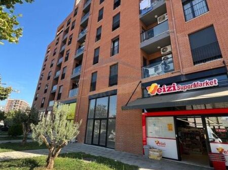 Shitet, Penthouse, Porcelan, Tirane