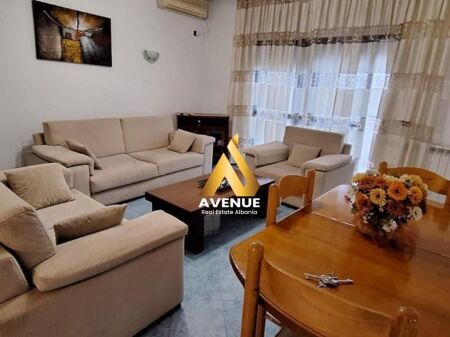 JEPET ME QIRA APARTAMENT 2+1 TE BULEVARDI I RI, TIRANË