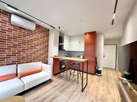 APARTAMENT 1+1 PER QERA PRANE BULEVARDIT TE RI