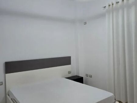 Vilat Gjermane, jepet me qera hyrje 1+1