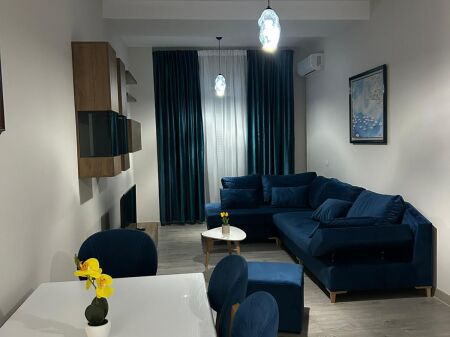 Xhamllik_Kompleksi ESHLI_For rent 1+1