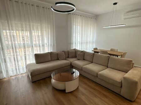 🏢Ne zonen e Ali Demit,Rezidenca Kadiu jepet me qera apartament1+1,i sapo mobiluar.45,000Leke