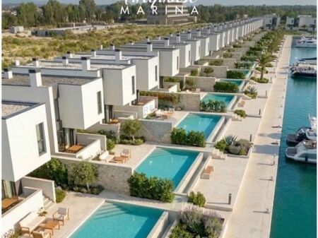 Shitet apartament 1+1 në Turquoise Marina