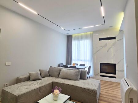 APARTAMENT LUKSOZ 1+1 + PARKIM PER QERA TEK LIQENI THATE