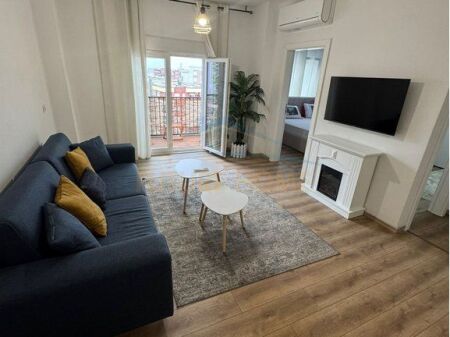 Qira, Apartament 2+1, 5 Maj, Tiranë