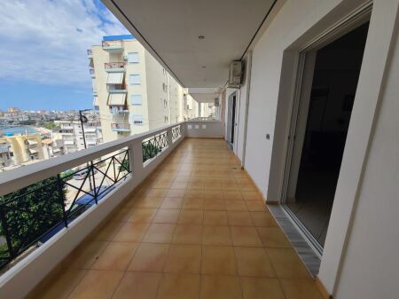 Shitet apartament 2+1 ne Sarande.
