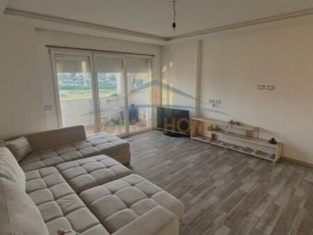 Shitet, Apartament 2+1+2, Unaza e Re.