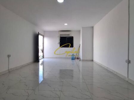 DYQAN ME QIRA 30 M2 KOMBINAT 30.000 LEKE