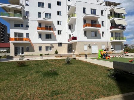 Vendesi Appartamento 2+1 Unaza e Re. Tirana