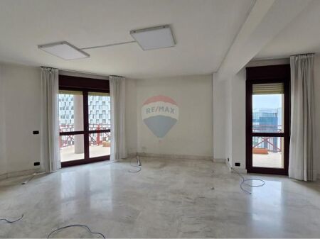 Rent - Office in the center of Tirana
