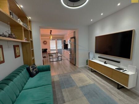 Shitet, Apartament 2+1, Blloku