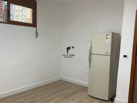 ZYRE ME QERA 35 M2 RRUGA E KAVAJES 30.000 LEKE FH-67437