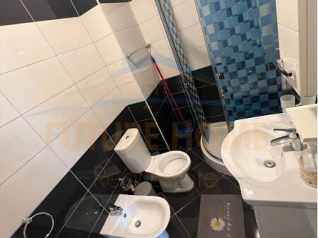 Qera, Apartament 2+1+2, Unaza e Re
