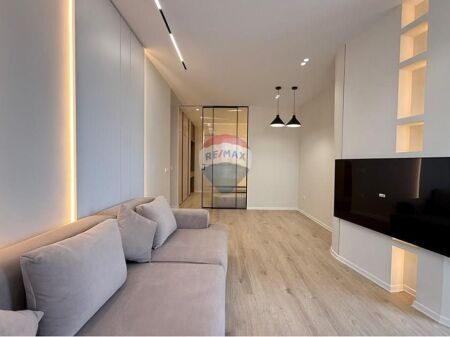 Shitet Apartament 2+1 21 Dhjetori