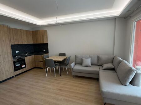 Apartament me  qera 2+1 Astir!