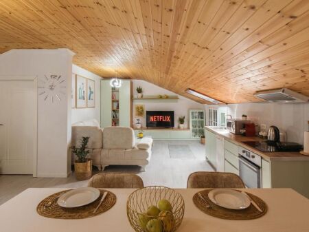 Rruga e Dibres, jepet me qera apartament 2+1