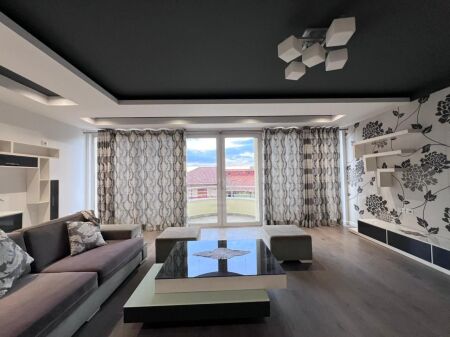 JEPET ME QERA VILE 4 KATESHE- RRUGA ILJAZ CERGA, NGJITUR ME UNAZEN E MADHE