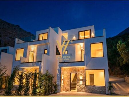 SHITET VILE TRE KATESHE TE WHITE VILLAS, BORSH 600.000 EURO