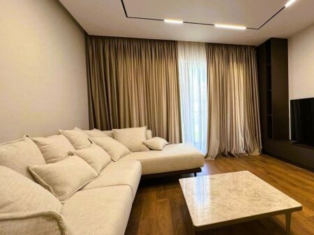 AFFITTASI APPARTAMENTO 2+1+2 CON POSTO AUTO A KODRA E DIELLIT !