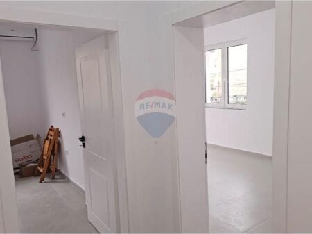 Office - For Rent - Mine Peza Street, Tirana