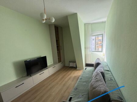 In vendita, Appartamento 2+1, Via Kavaja, Tirana.