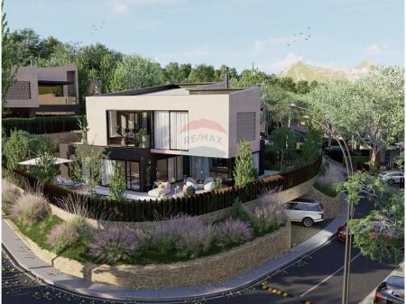 Vilë - Për Shitje - Mjull Bathore, Tiranë