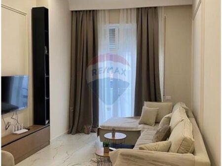 Apartament - Për Qira - Rruga e Durrësit, Tiranë