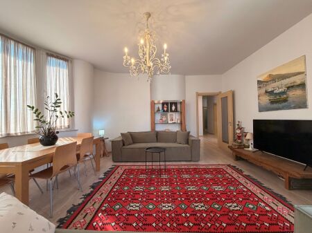 SHITET apartament 3+1 plot dritë tek HIPOTEKA e Tiranës