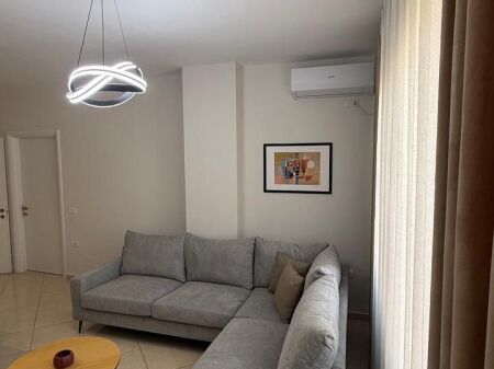 In affitto 2+1 ad Astir arredato ascensore 550 eu