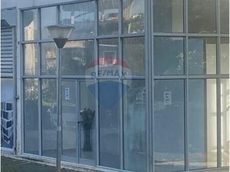 Dyqan - Për Qira - Bulevardi Migjeni, Tiranë