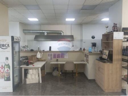 Shitet Biznesi Bar-Restorant në Yzberisht